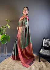 Womens Fashion Ethnic Kanjeevaram Green Color Sarees-MLSHWSA1922GRN